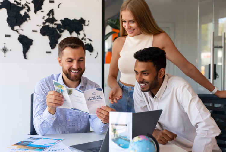 Equipe planejando viagem